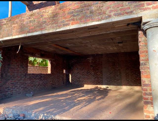 6 BEDROOM HOUSE FOR SALE IN CHROOM PARK